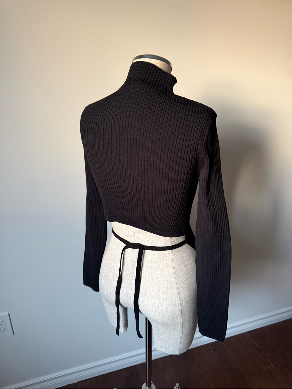 Babaton Black Cropped Ribbed Turtleneck Sweater